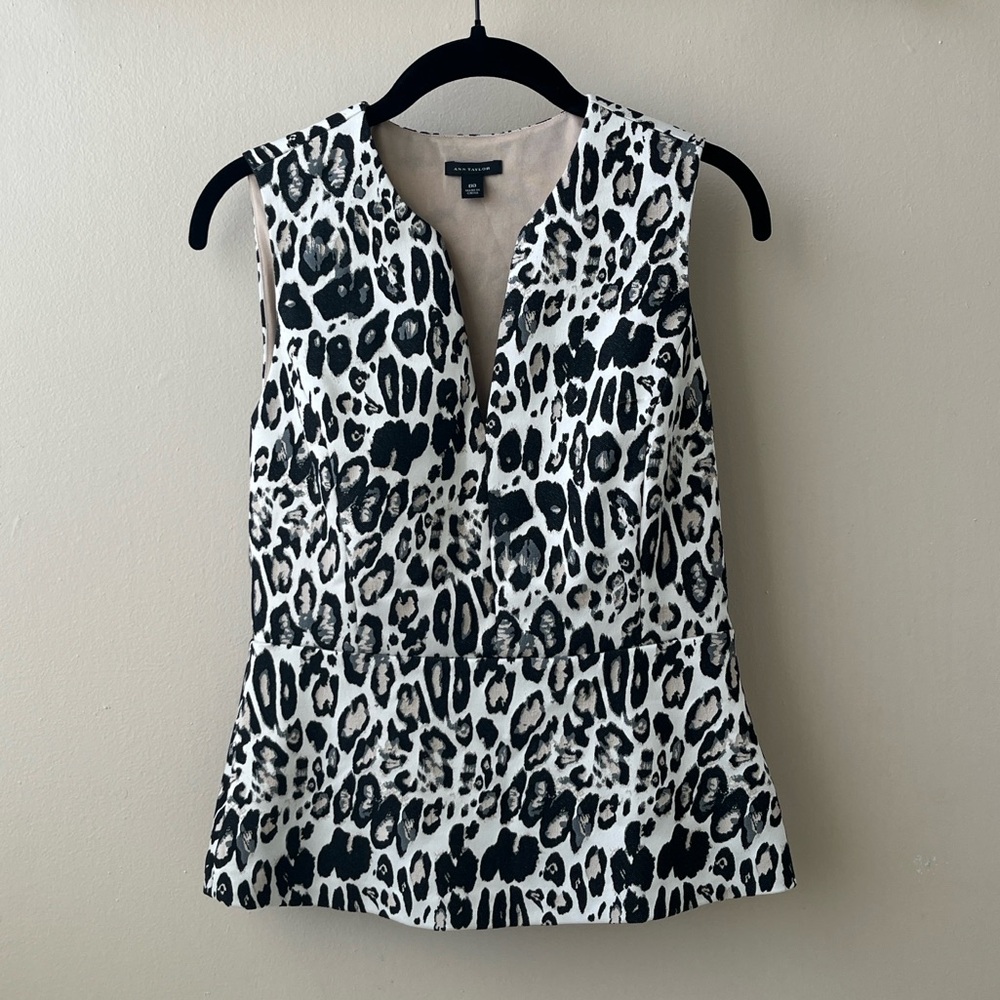 Ann Taylor Black & Cream/Ivory Leopard Print Fully Lined Peplum Blouse- Size 00